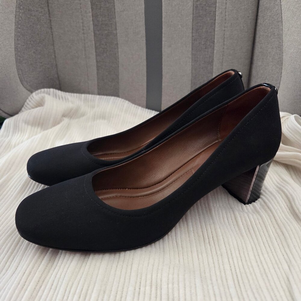 Donald Pliner Corin 8 Black Crepe Elastic Patent Leather Mirrored Block Heel